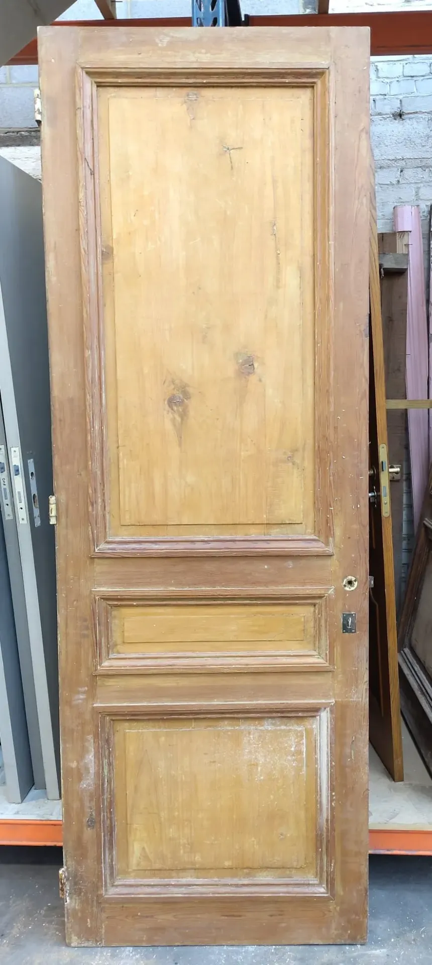 Porte pleine à 3 panneaux 246,5x84,5x3,5 cm (L)