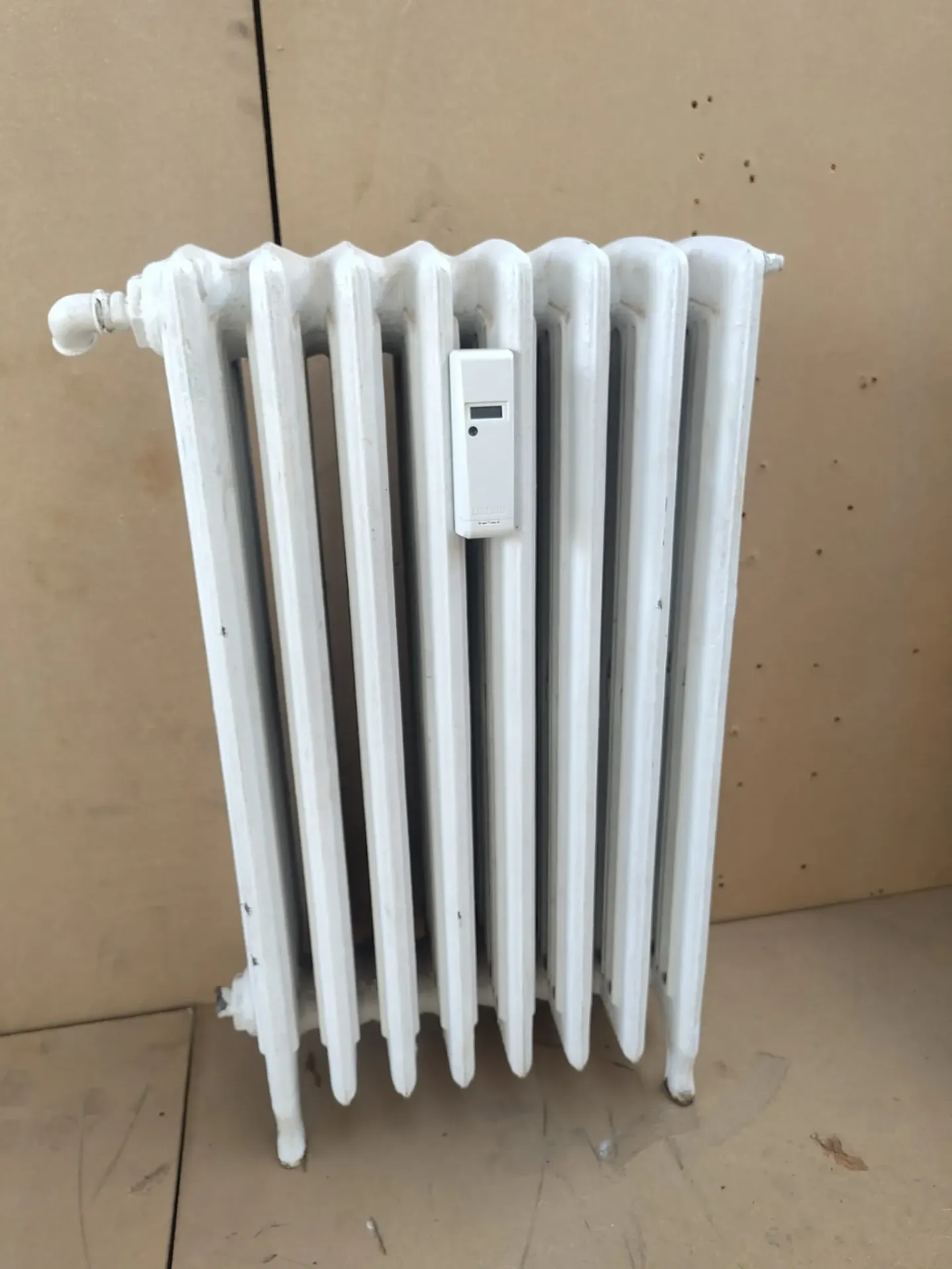Radiateur sur pied en fonte 72x50x22 cm (L)
