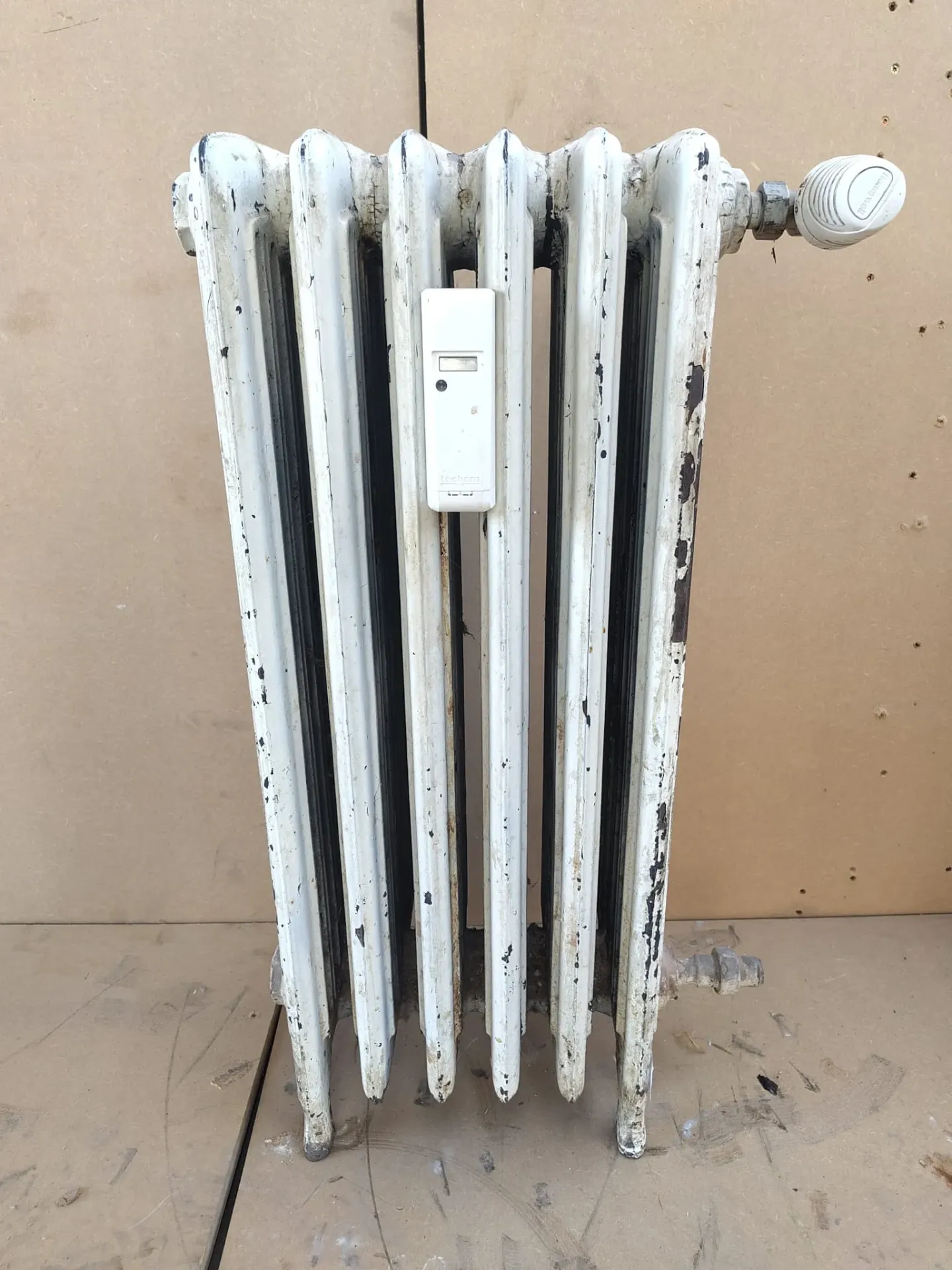 Radiateur sur pied en fonte 72x30x22 cm (L)