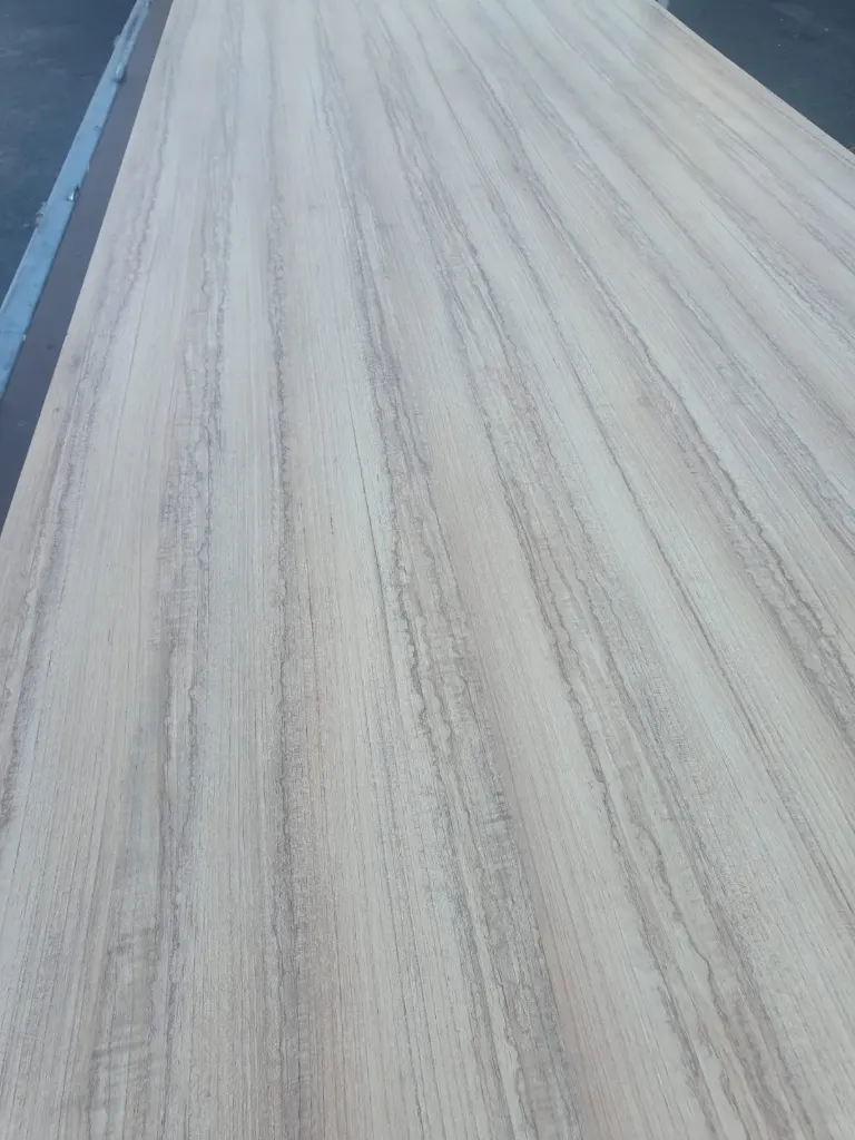 Panneau HPL imitation bois 8mm
