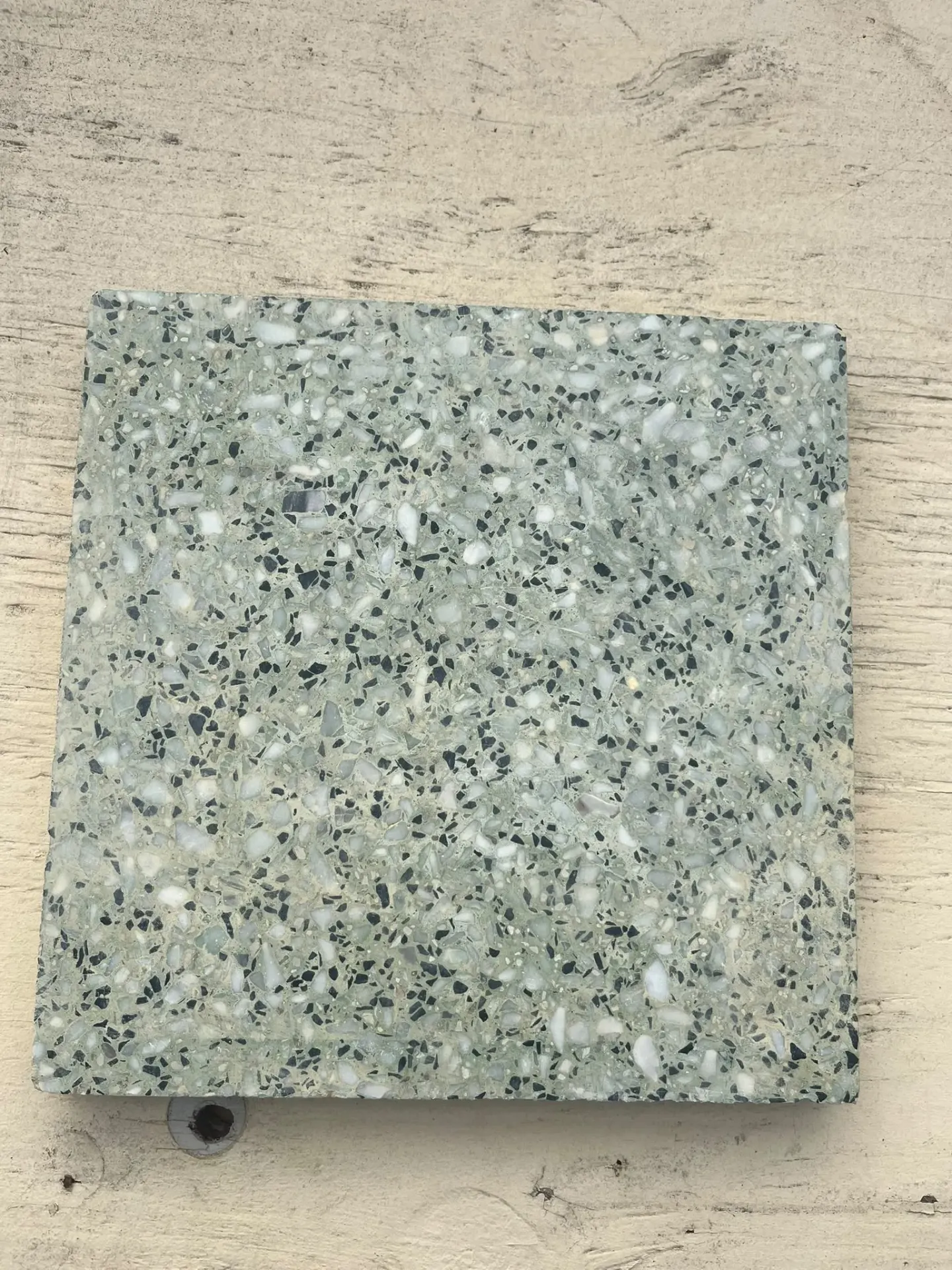 Terrazzo tons verts 30*30*2,5cm