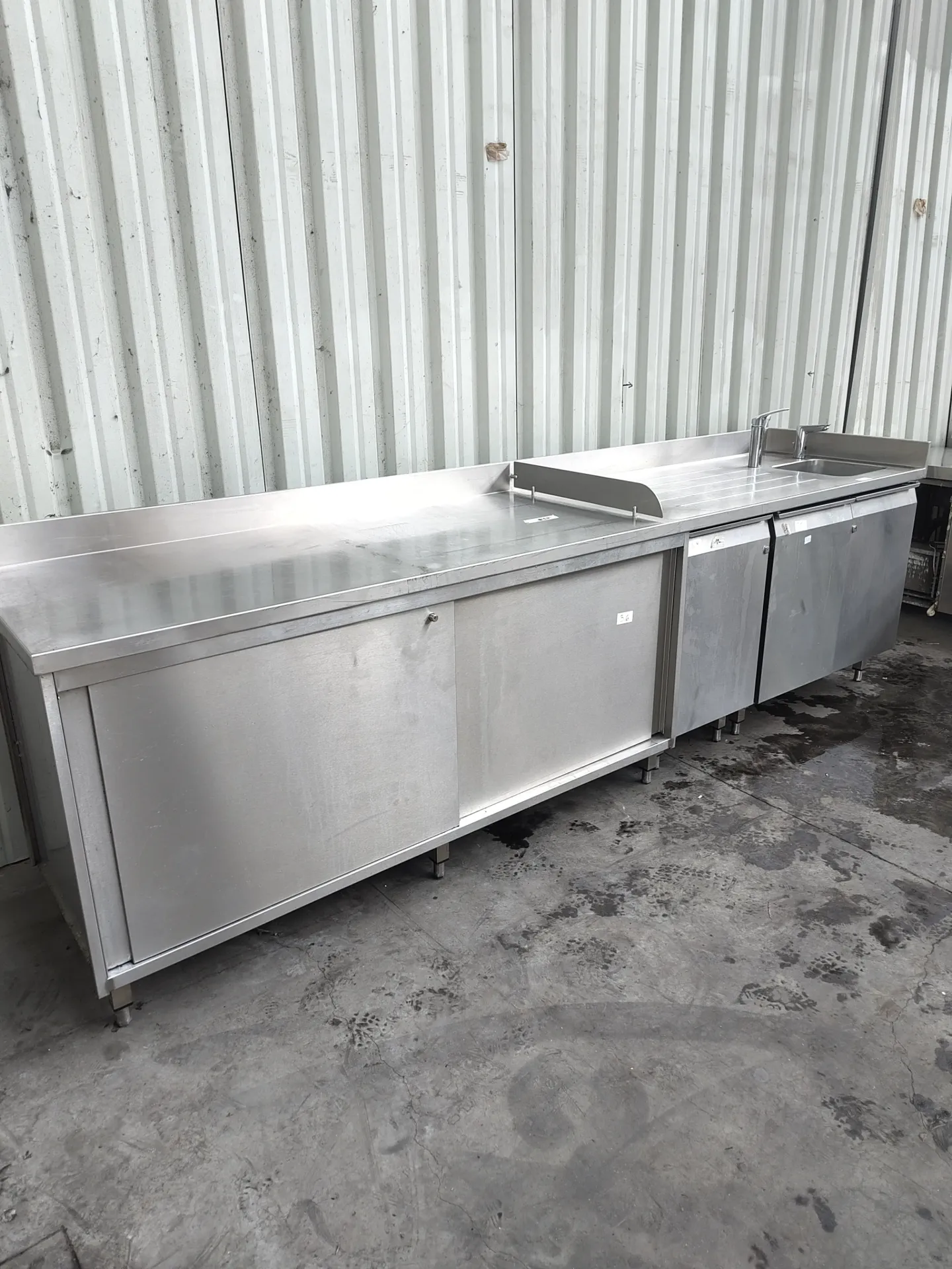 Armoires de travail inox (combi 3 meubles + évier) (L)