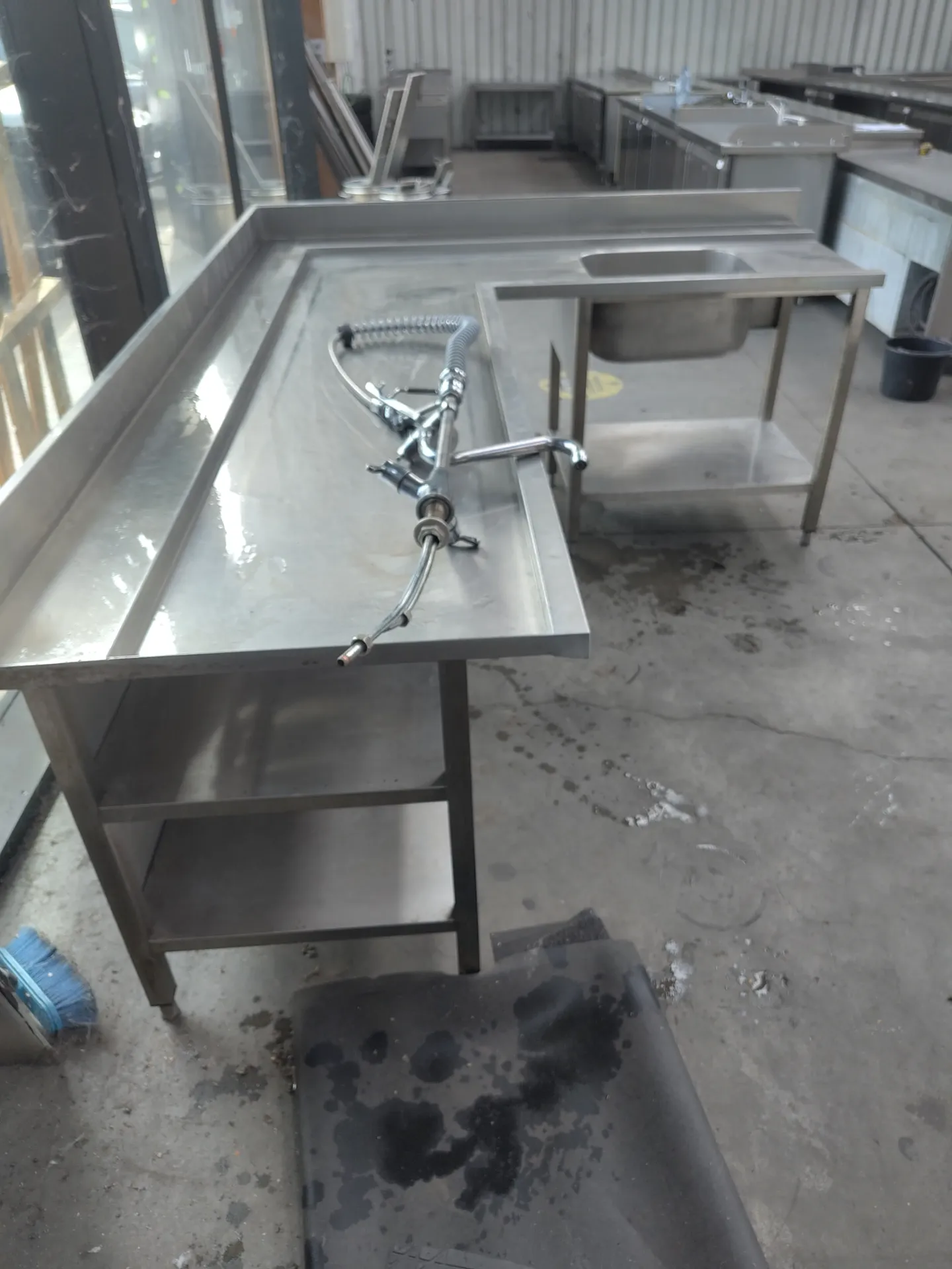 Meuble évier en angle inox (L)