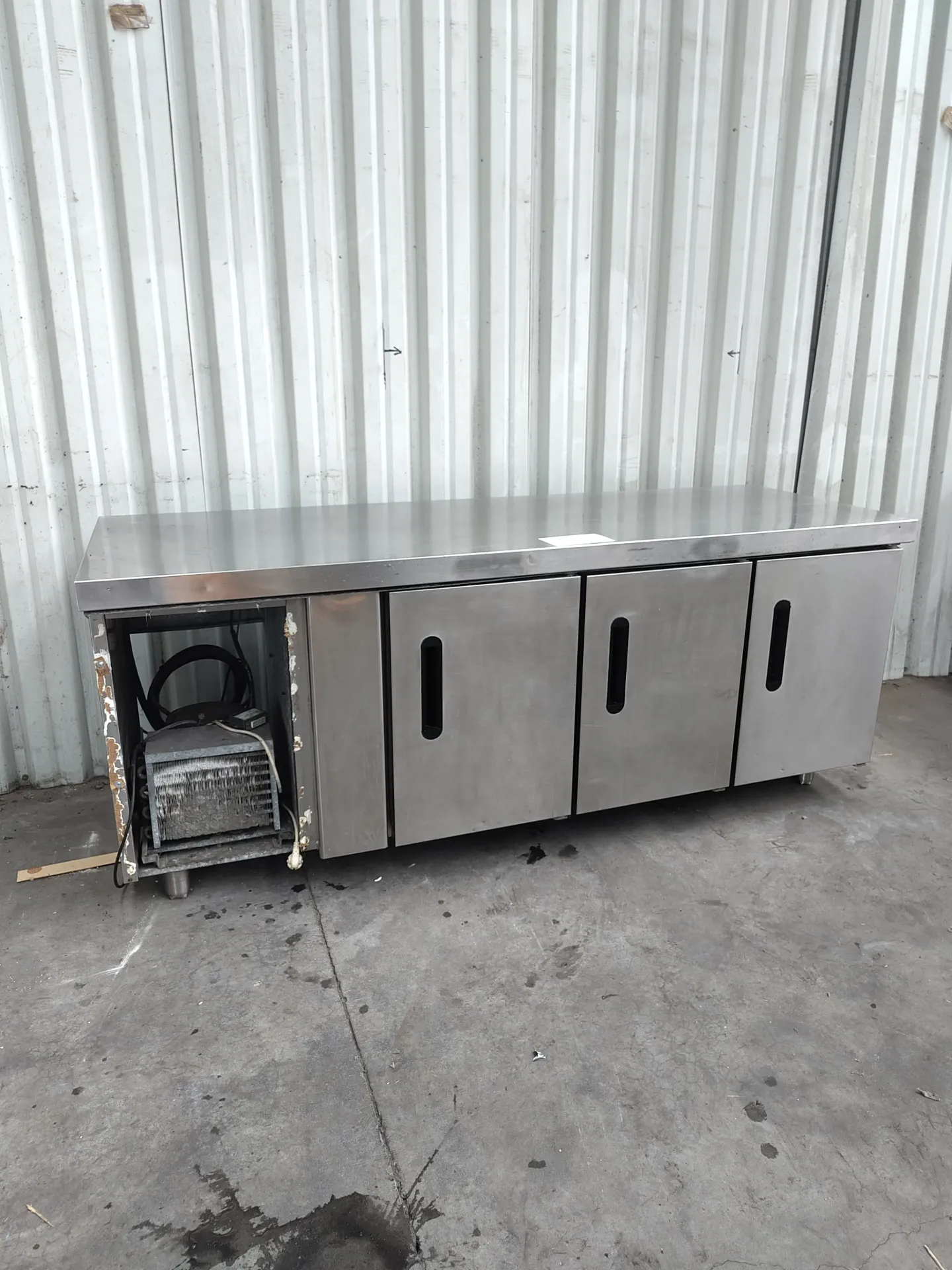 Meuble frigo 3 portes inox (L)