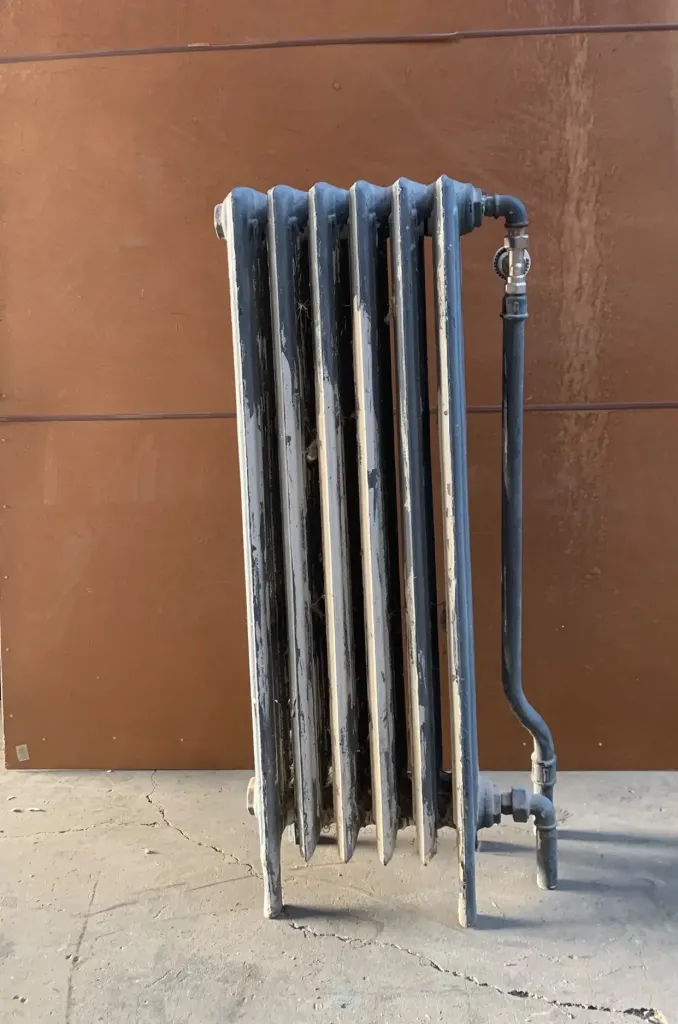 Radiateur sur pied en fonte 35x22x97 cm (L)